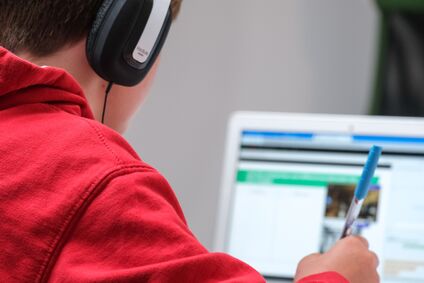 Online-Hilfen zum Deutschlernen. Bild: Unsplash