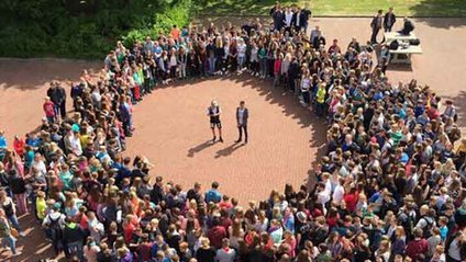 Abschiebungen aus Schulen, Kitas und Betrieben. Foto: Pro Asyl Abschiebungen aus Schulen, Kitas und Betrieben. Foto: Pro Asyl