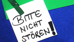 Rechte in der Unterkunft. Foto: Claudia Hautumm / pixelio.de